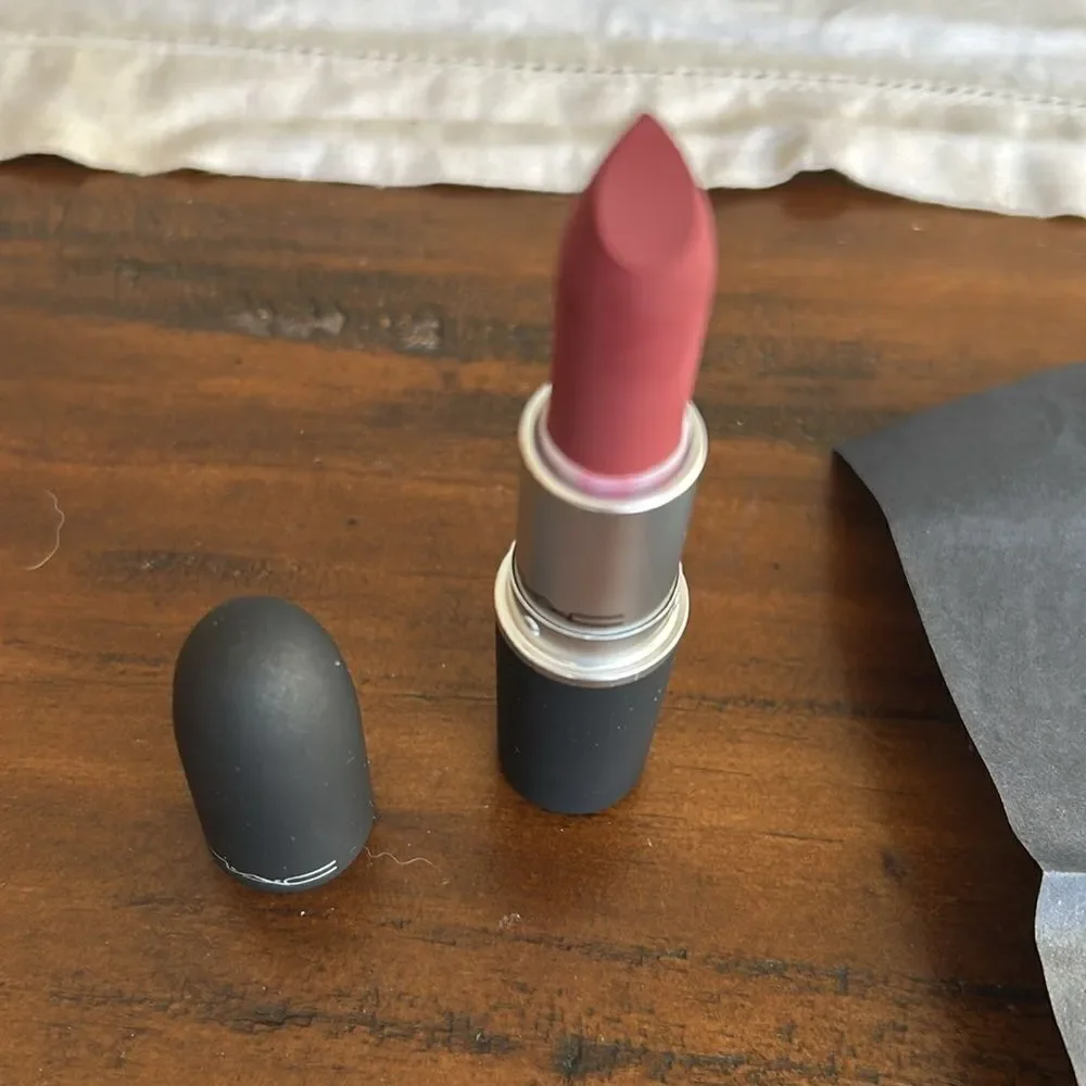 Mac lip gloss and lipstick burning love plus mac cosmetic bag all new never used